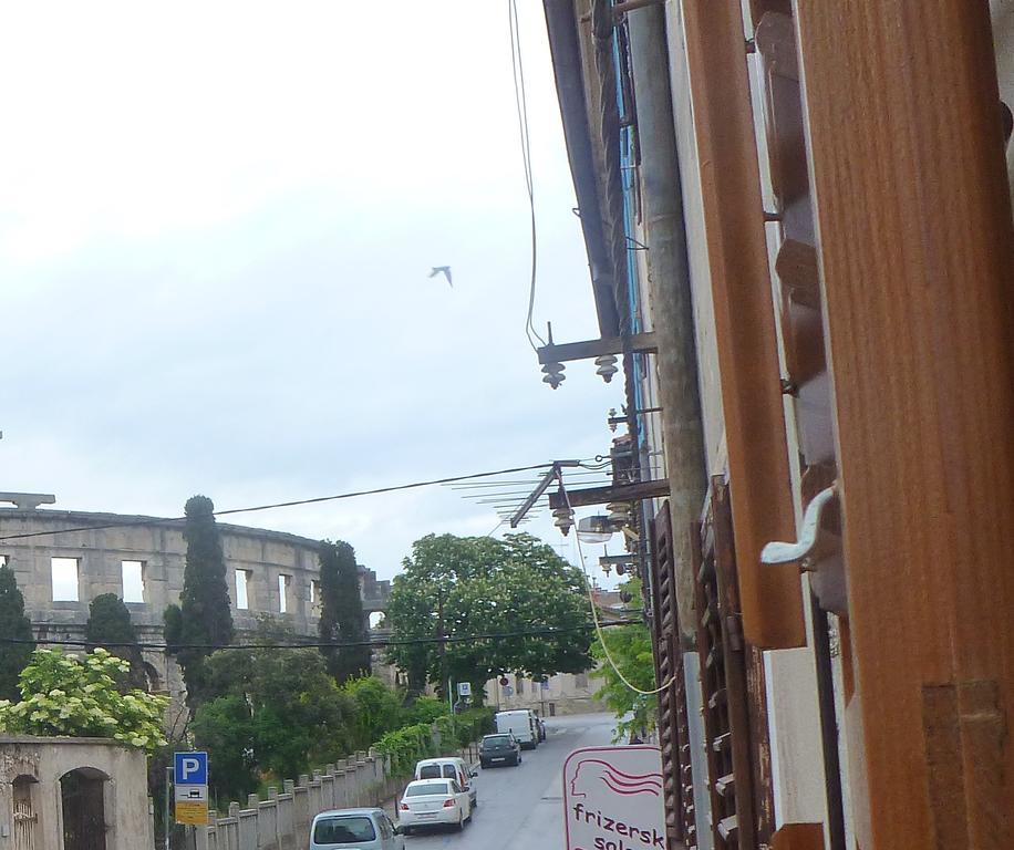 E&E Apartment Arena With Free Private Parking Πούλα Εξωτερικό φωτογραφία