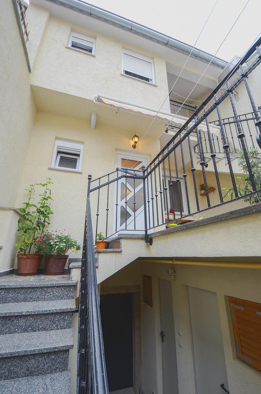 E&E Apartment Arena With Free Private Parking Πούλα Εξωτερικό φωτογραφία